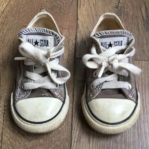 Grey Toddler Converse All Star sneakers size 6